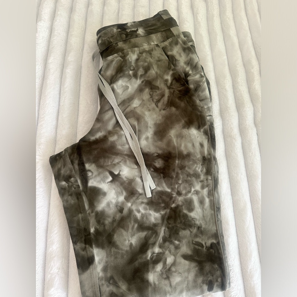 Ready to rulu jogger green shade tie dye -6 no tag inside